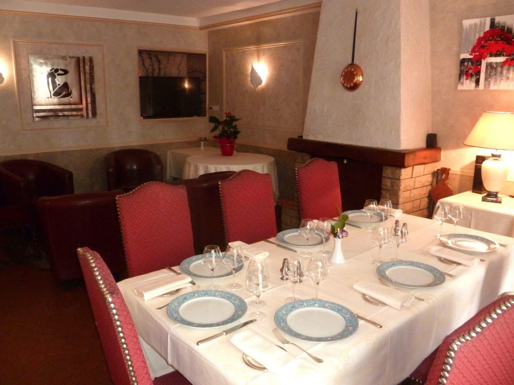 Le Relais De La Rance - Chambres D'Hotes Quédillac Kültér fotó