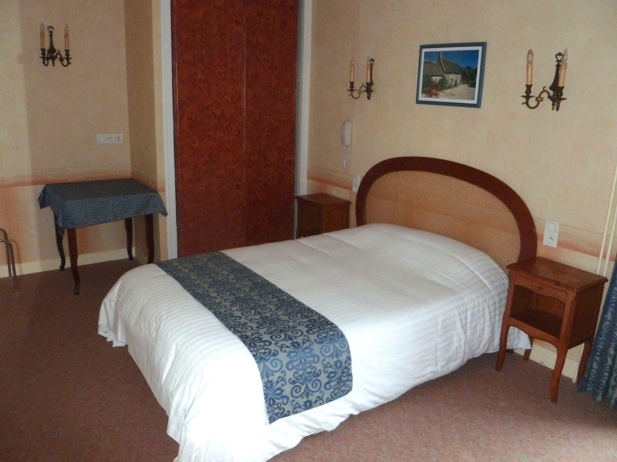 Le Relais De La Rance - Chambres D'Hotes Quédillac Kültér fotó